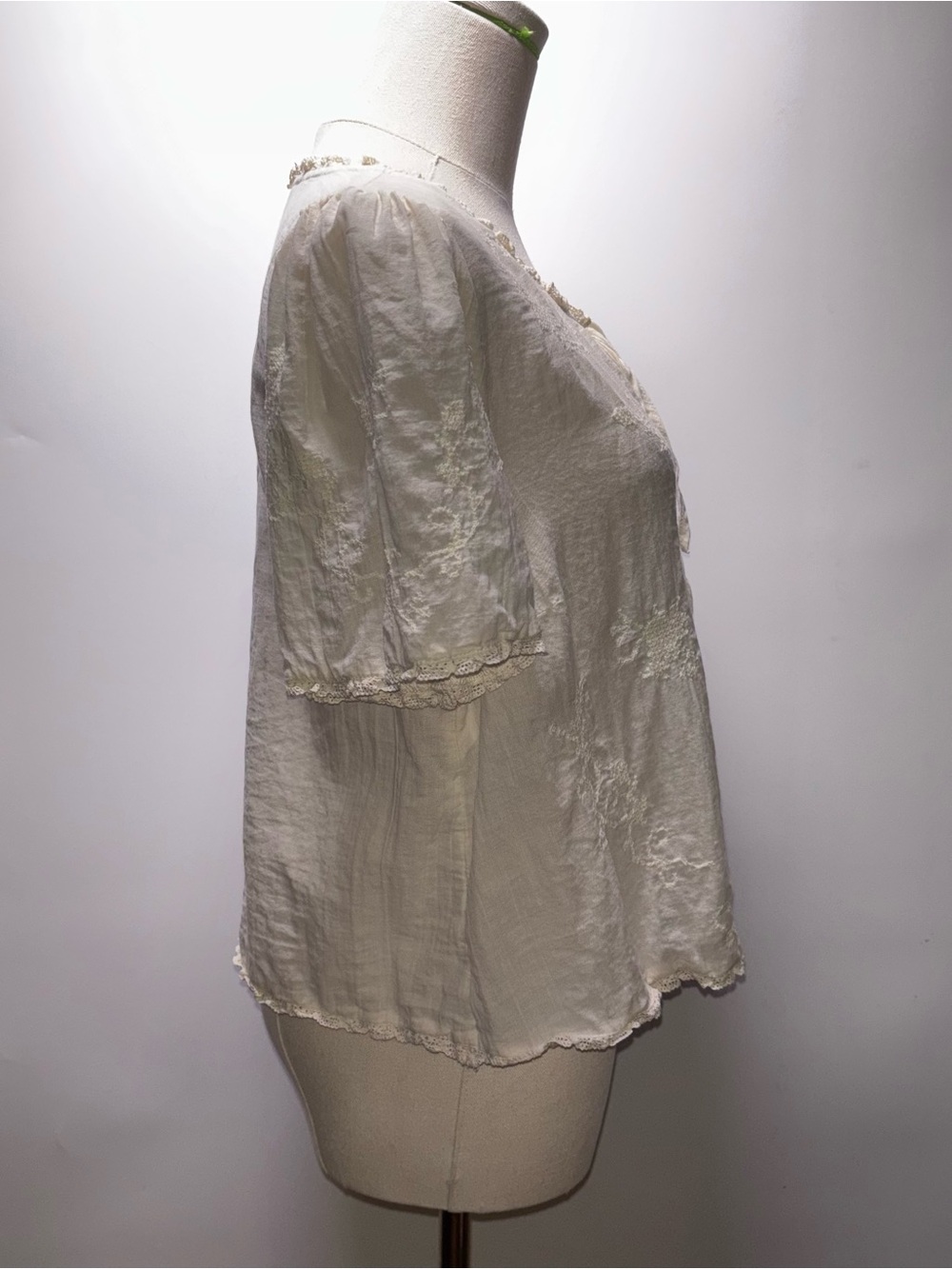 American Eagle Outfitters Cream Tie-Front Boho Blouse Size M - Picture 6 of 10